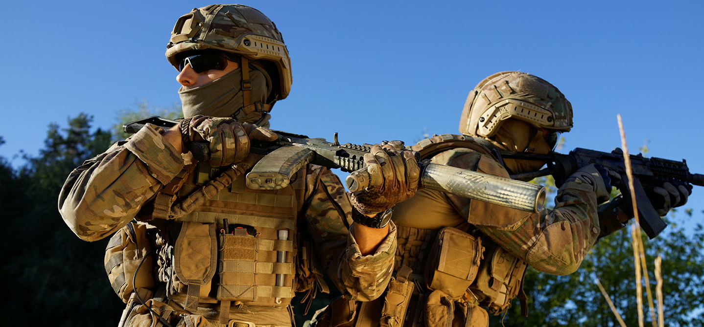 Порошенко поздравил бойцов ССО с праздником: "Вы не видите их лиц, но видите их мощь"