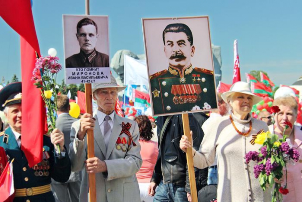 День Победы в Киеве: милиция помешала столкновениям между сторонниками и противниками Сталина