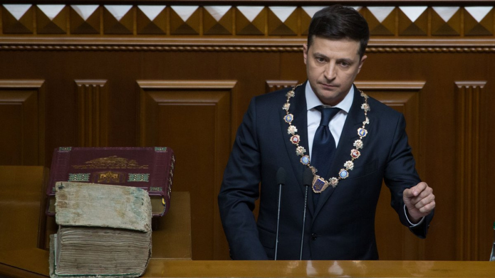 Зеленский подписал указ о массовом увольнении ТОП-чиновников: стало известно, кто покинул свой пост