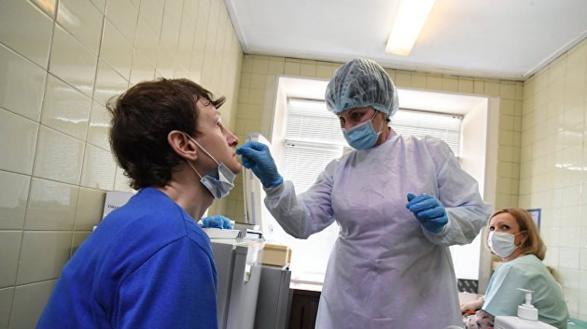 Киевская клиника скрыла положительный результат теста на COVID-19