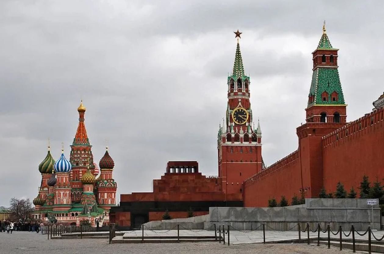 The New York Times узнала, в чем реальный план Кремля с "грязная бомбой" и подрывом Каховской ГЭС