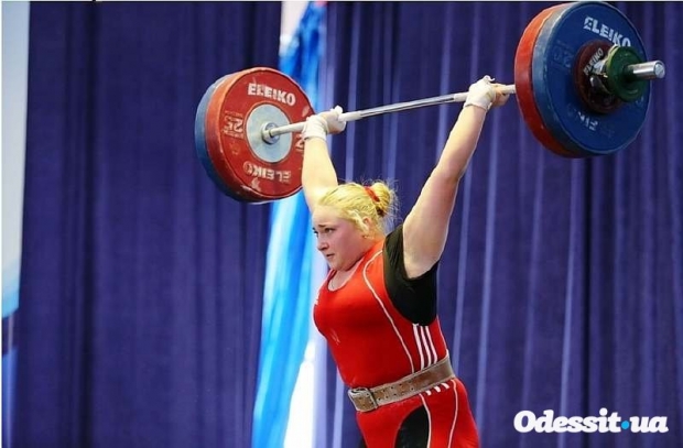 Украинка Анастасия Лысенко стала второй на Чемпионате Европы по тяжелой атлетике