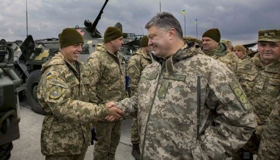 Порошенко, прощаясь с солдатами из АТО, срочно сорвался в Харьков: Цеголко назвал причину поездки