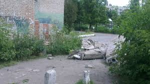 ​В Луганске снаряды повредили 22 дома
