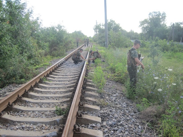 ​В Славянске на ж/д путях нашли 63 взрывных устройства