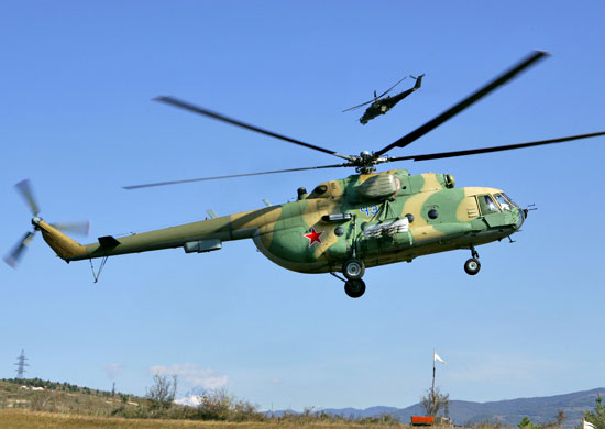 В Сирии в провинции Идлиб сбит российский вертолет Ми-8: на борту находилось два офицера и три члена экипажа