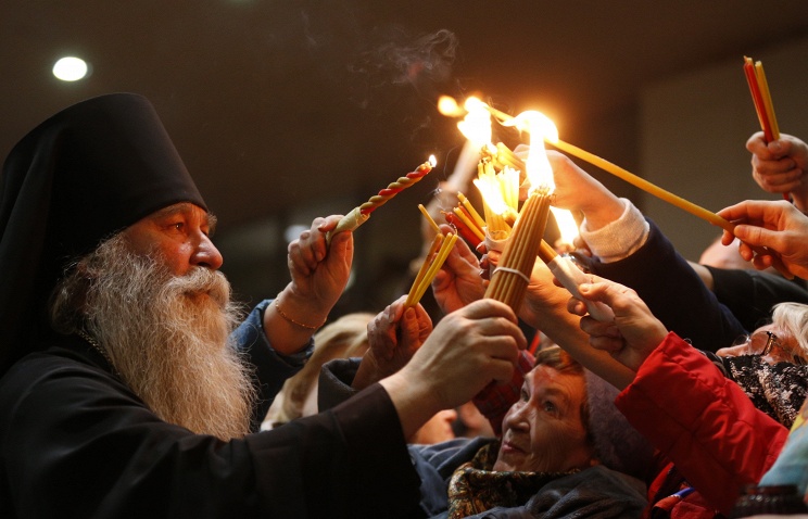 Благодатный огонь из Иерусалима уже прибыл в Украину