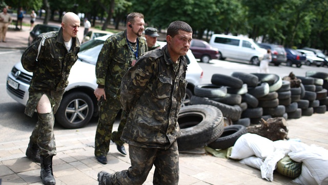Порошенко сообщил, что из плена освобождено еще 14 бойцов
