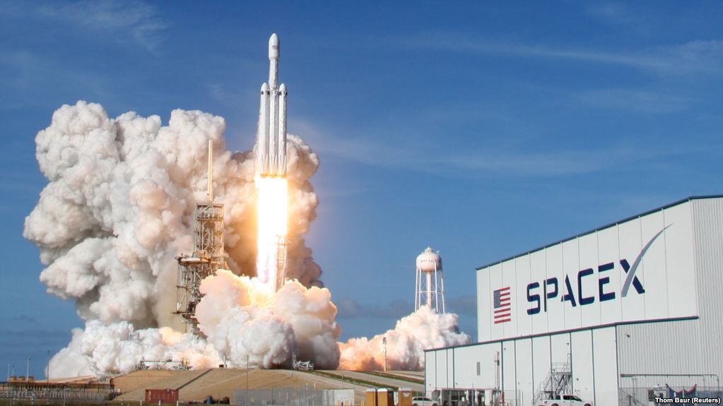 Оружие в космос: SpaceX готова оказать помощь Пентагону