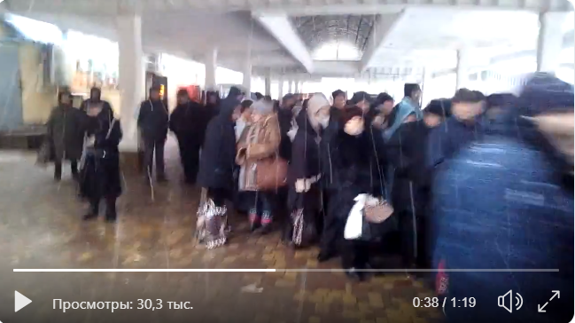 Видео из оккупированного Луганска поразило соцсети: жители "ЛНР" массово едут в Украину к "карателям"