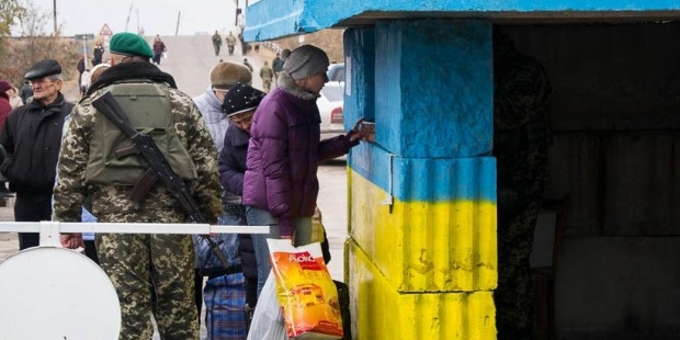 Боевики из "ЛНР" проснулись и начали пропускать луганчан на закрытом КПП "Станица Луганская"