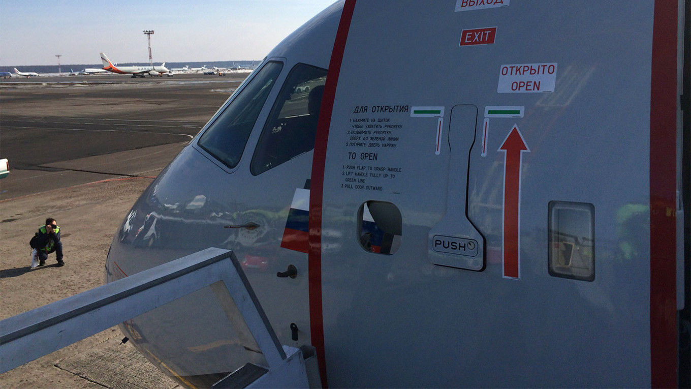Катастрофа российской авиации: новые "Суперджеты" получают двигатели "секонд-хенд"