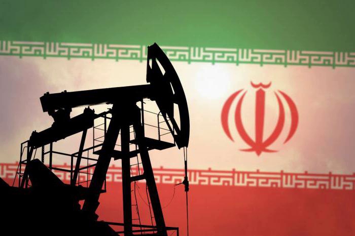 Иран поставил "нефтяной" ультиматум "заклятому другу" России: "Сокращайте добычу"