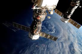 Центр управления полетами: осталось две попытки установить связь с «Прогрессом»