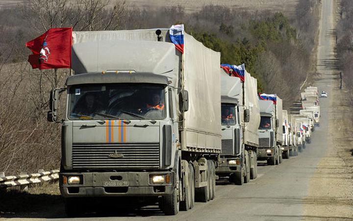 Колонна российской гумпомощи для Донбасса прибыла на государственную границу