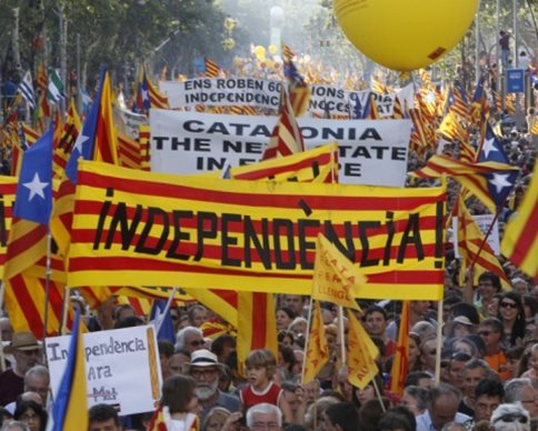 В ​Испании власти обратятся в суд из-за референдума о независимости Каталонии