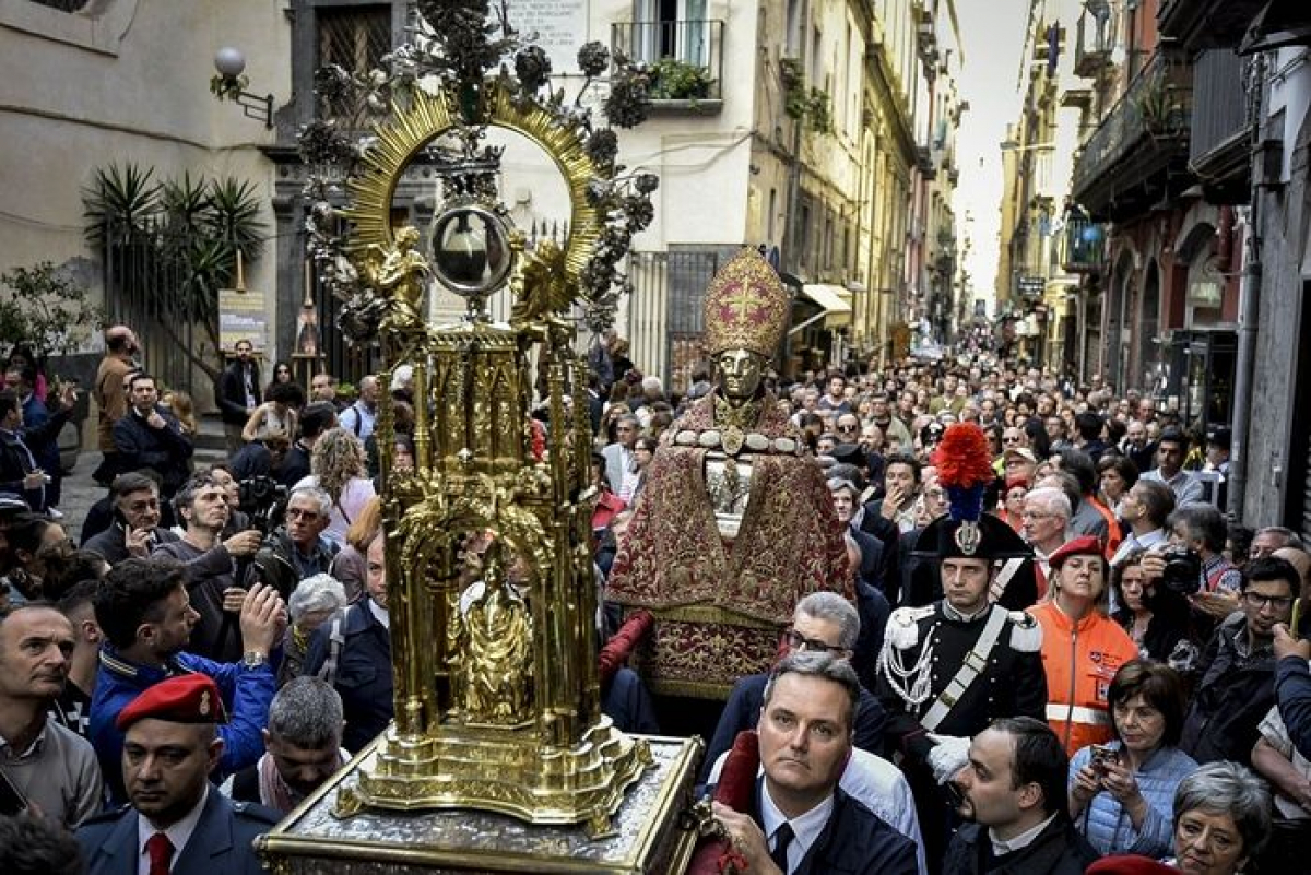 В Италии не произошло ежегодного "чуда Януария": жители говорят о "зловещем знаке"