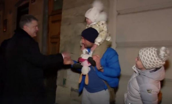 ​Порошенко произвел впечатление во Львове: жители поражены дружелюбием президента, - кадры