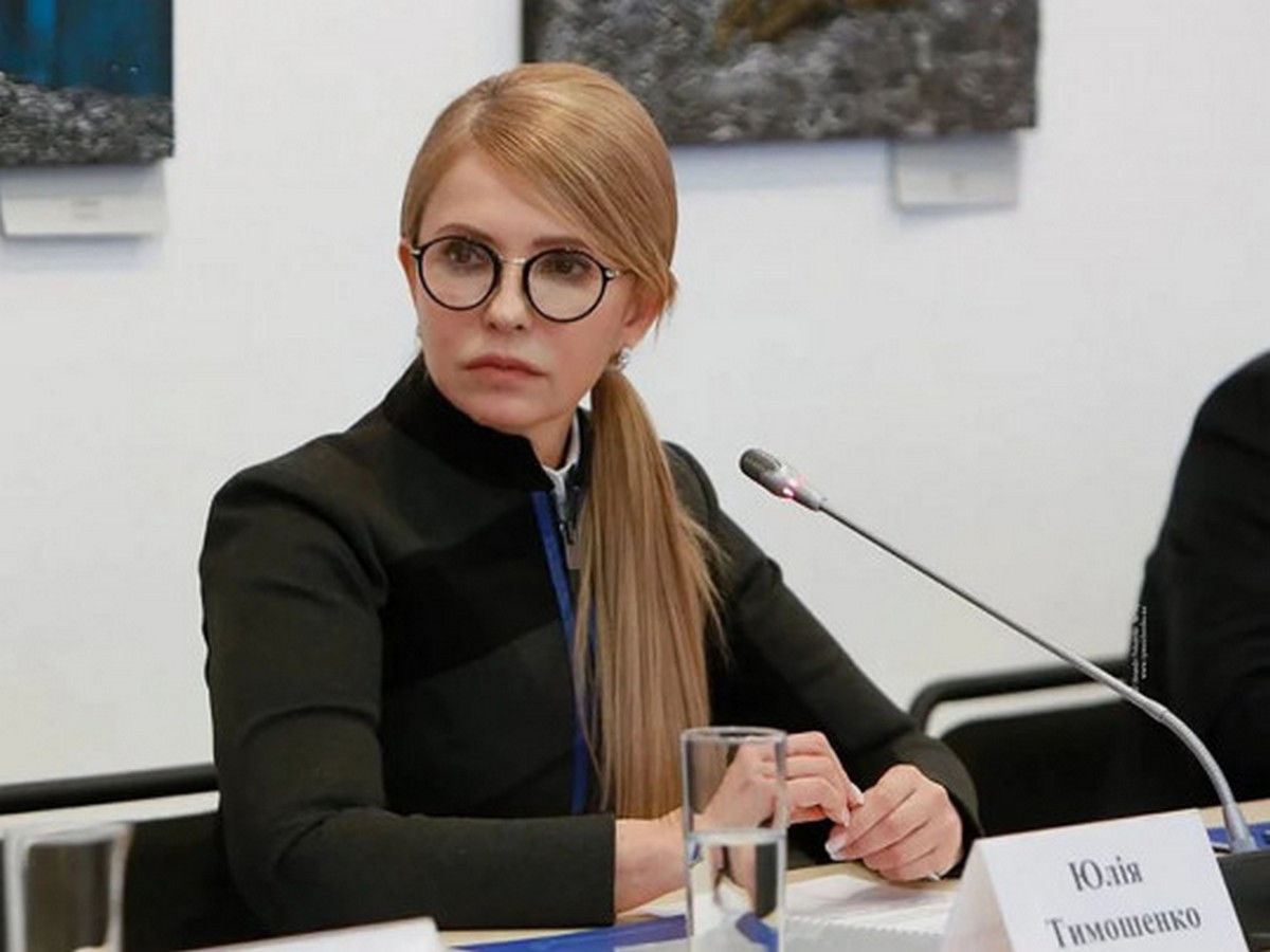 Тимошенко резко сменила имидж и цвет волос: политик пришла в Раду с новой прической 