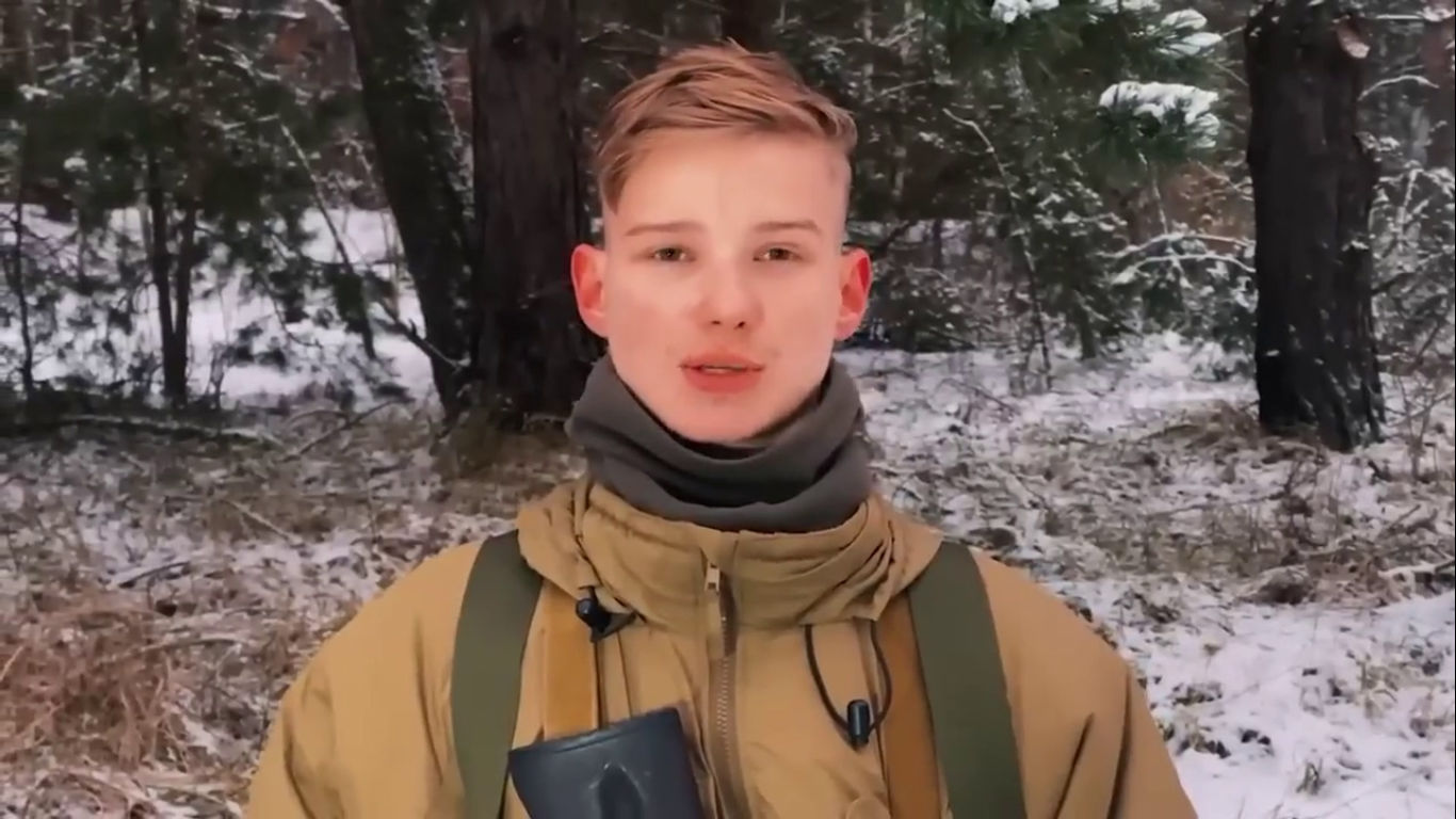 Юнак 18 років, хлопчик, пішки перейшов кордон РФ і України та вступив до легіону "Свобода Росії"