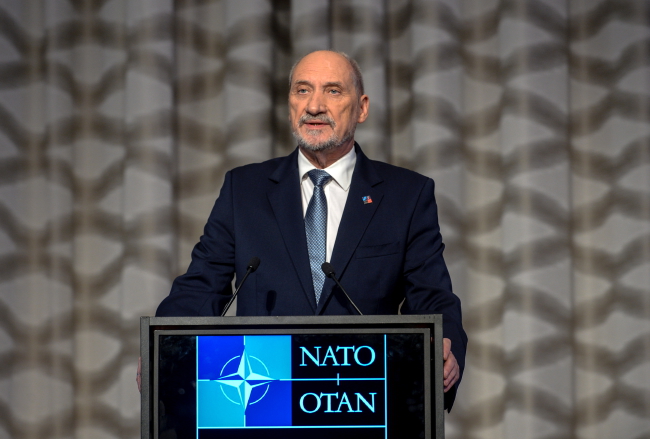 Министр обороны Польши: Европе нужна лишь независимая Украина