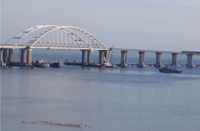 ​Экономический террор в Азове: РФ заблокировала 2 порта Украины, у Керченского пролива ждут 35 судов
