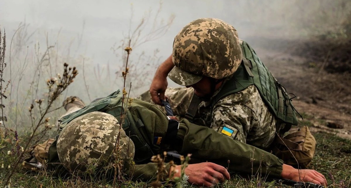 На Донбассе гибридные войска РФ сорвали перемирие: ранены два бойца ВСУ