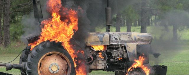 Боевики "ЛНР" взорвали трактор по аналогии с автомобилем ОБСЕ, чтобы списать убийство тракториста и ранения пяти человек на "украинских диверсантов"