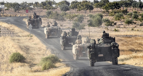 Турция обвиняет Асада в убийстве трех своих солдат, сражавшихся с террористами ИГИЛ