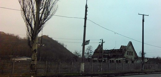 Обстрел Донецка: сгорел дом, обесточены 20 подстанций, перебит газопровод