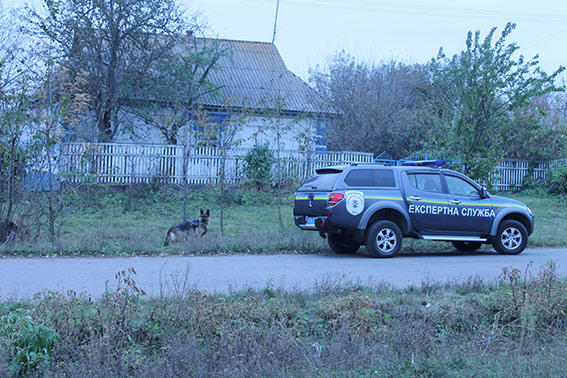 Полиция арестовала в Винницкой области маньяка, который изнасиловал и убил старушку (кадры)