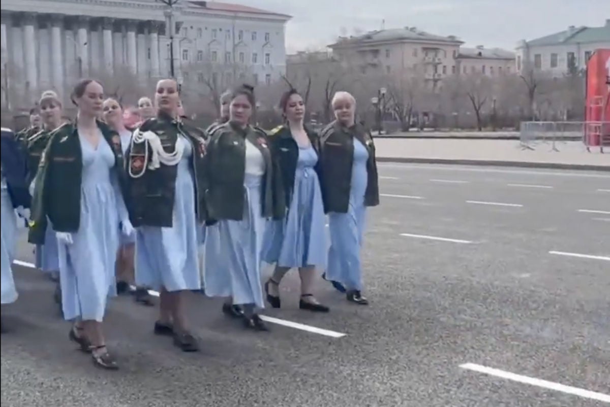 В РФ в параде 9 мая впервые участвовали вдовы участников войны против Украины