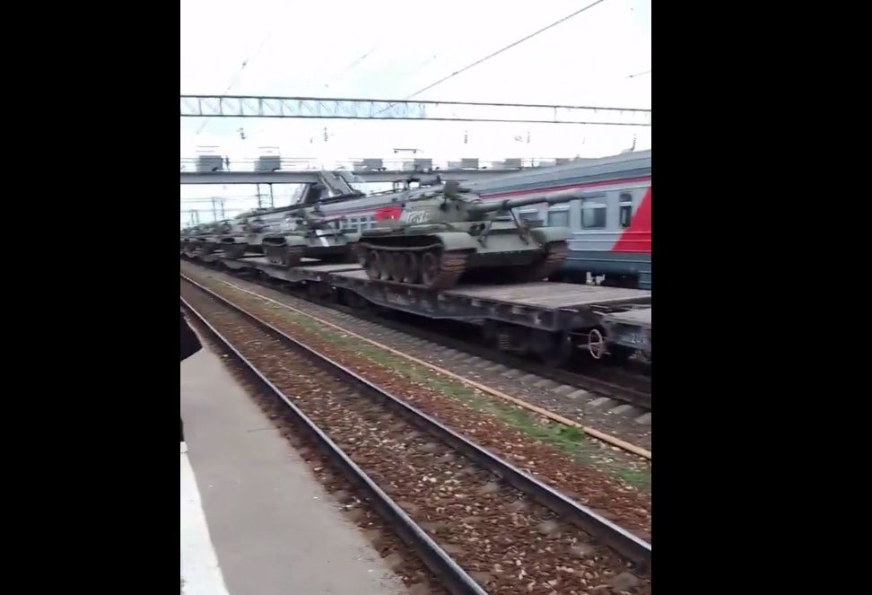 У Росії проблеми з танками: на відео потрапив "металобрухт", який залишився у Москви