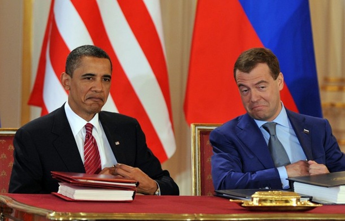 Медведев заметил у Обамы признаки психического расстройства
