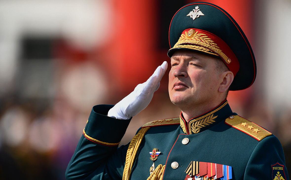 Генерал армии РФ Лапин угрожал пистолетом командиру мобилизованных, отступивших на Луганщине 