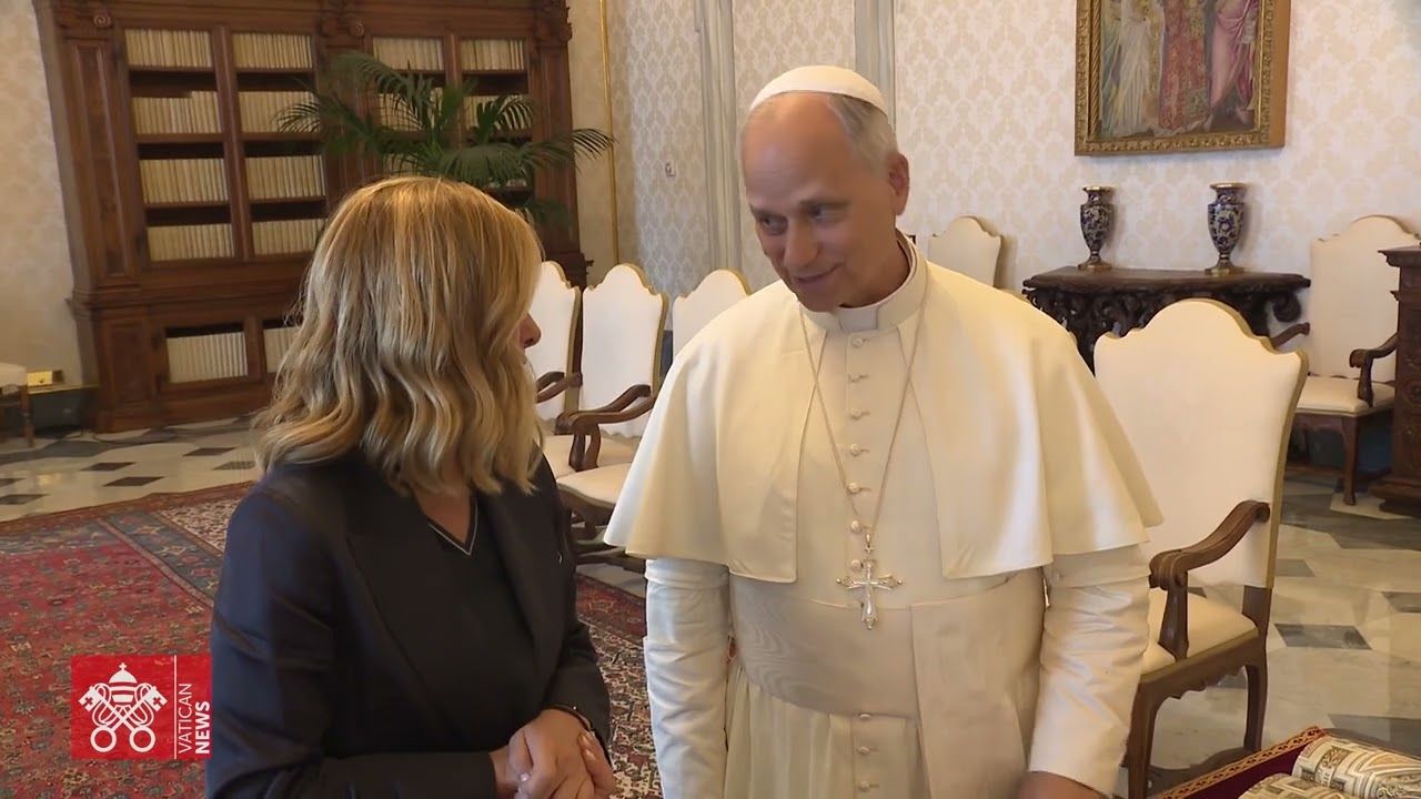 В Италии резко отреагировали на критику Папы Римского Льва XIV со стороны Трампа