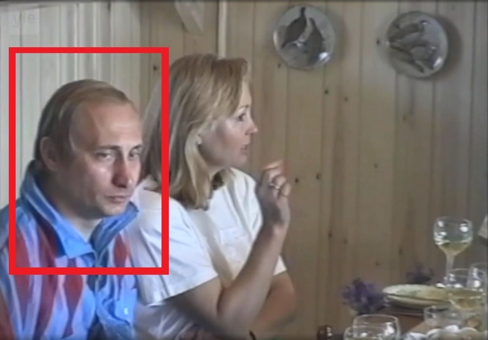 В Сеть "слили" архивное видео с отдыха Путина в начале 1990-х: дешевые спортивки, рыба и алкоголь