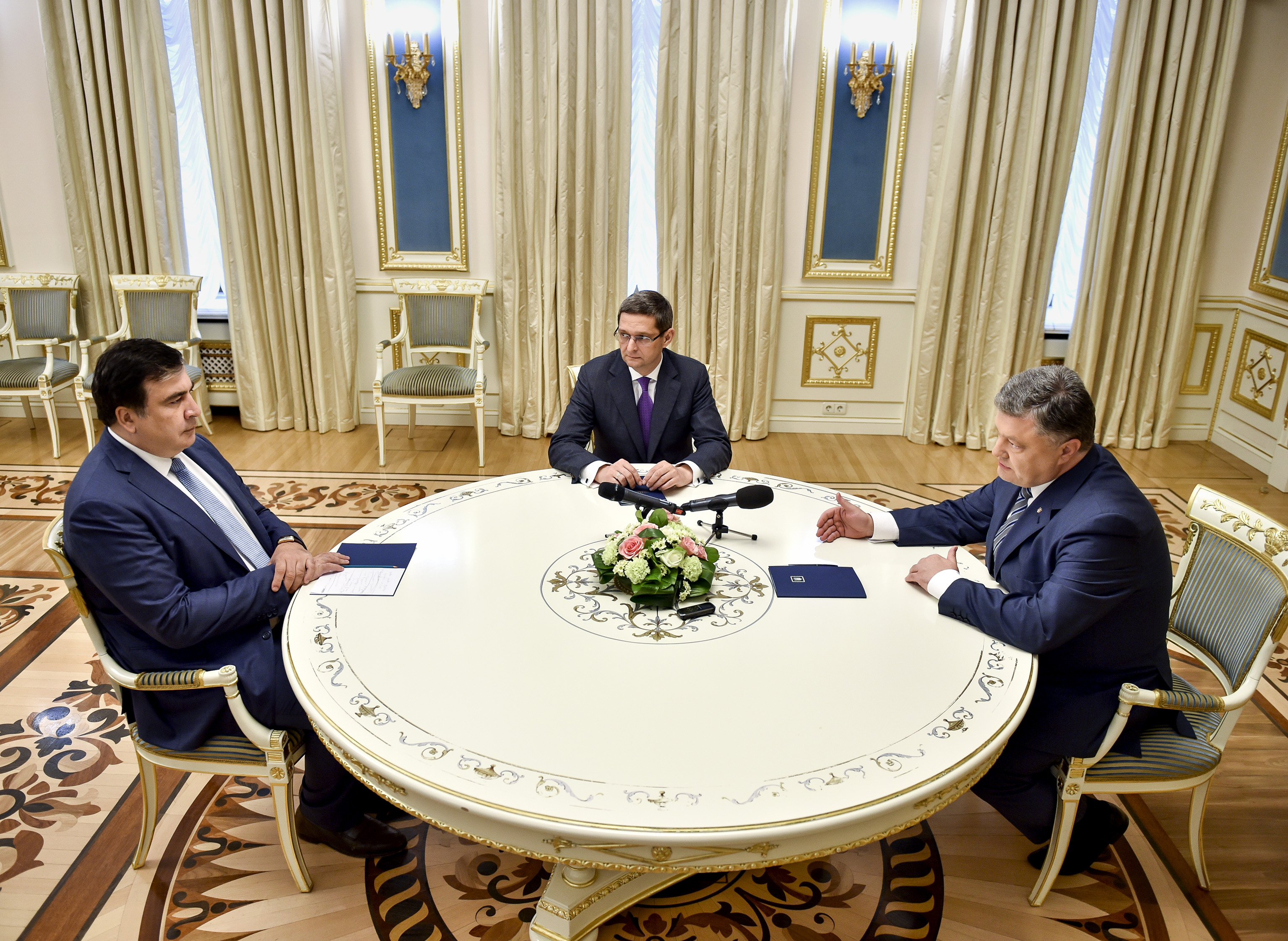 ​Порошенко полностью поддержал Саакашвили: мы превратим Одесскую область в инвестиционно привлекательный регион