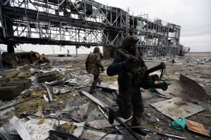 Донецкий аэропорт вновь самая горячая точка на Донбассе: обстрелы возобновились с новой силой