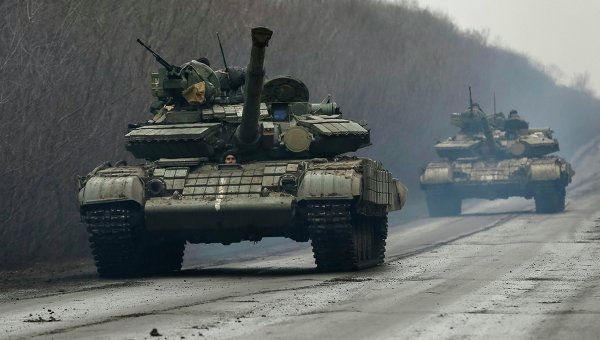 ВСУ отведут 17 подразделений от линии фронта в зоне АТО в течение двух дней, - генерал-лейтенант РФ Ленцов