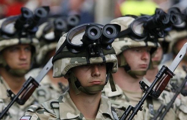 СМИ: НАТО разворачивает свои войска и разведку в Польше и Прибалтике