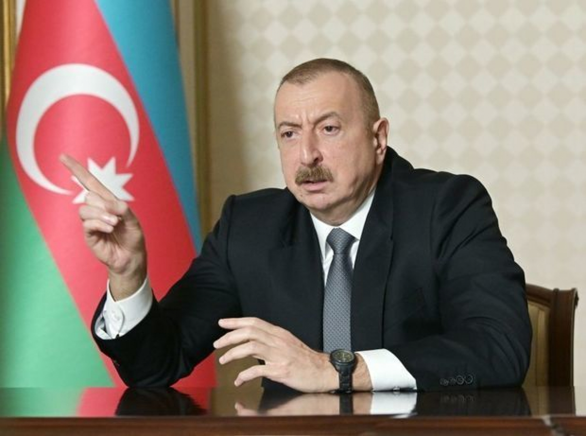 Алиев выставил условие Армении перед решающими переговорами по Карабаху: "Первый этап военные практически завершили"