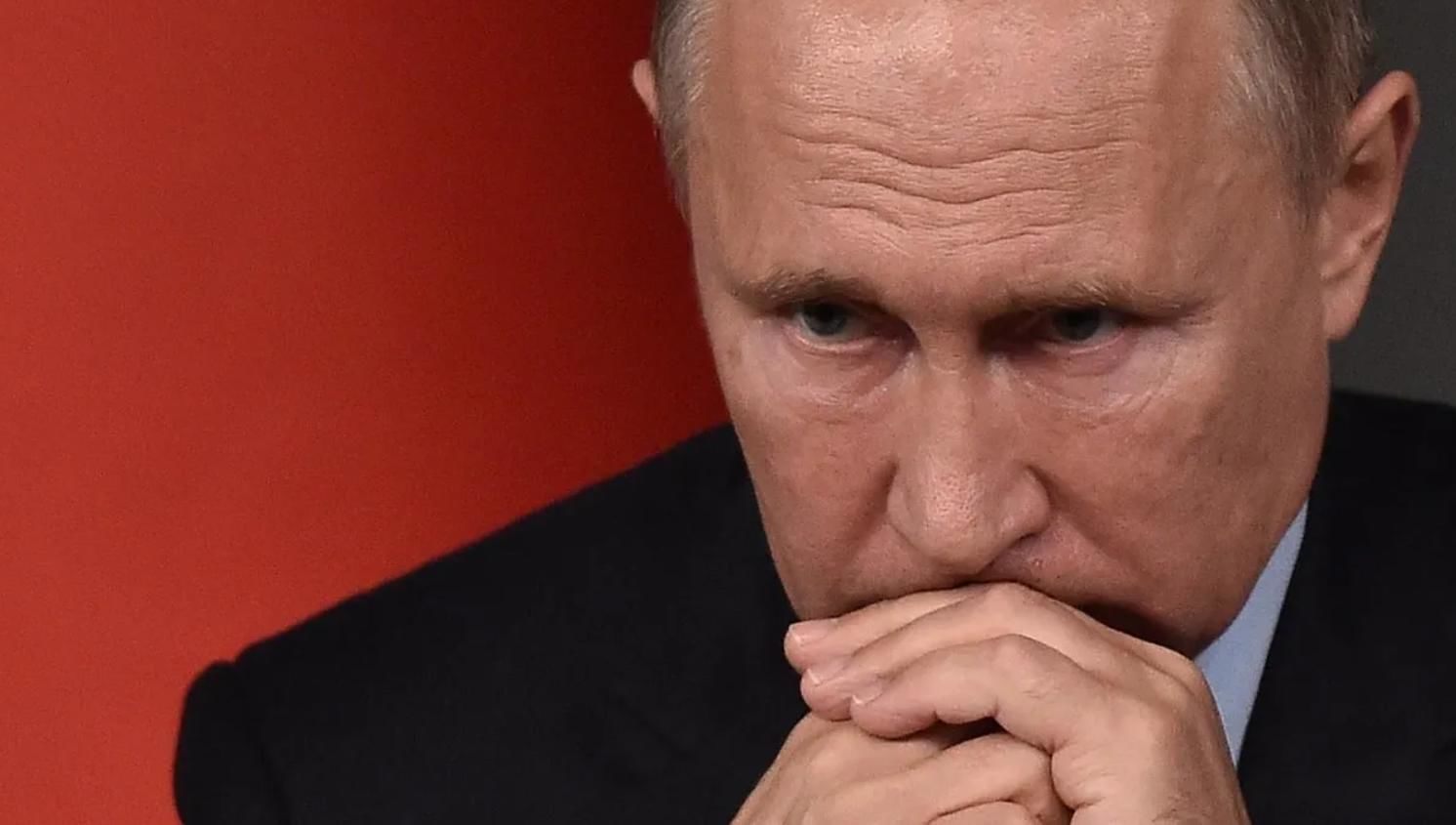 "Болезнь проявляется", - Соловей пояснил странное поведение Путина на встрече с Шойгу
