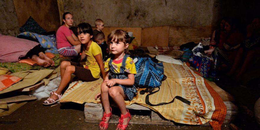 Порошенко подписал важный Закон об усилении социальной защиты детей из ОРДЛО: все детали документа