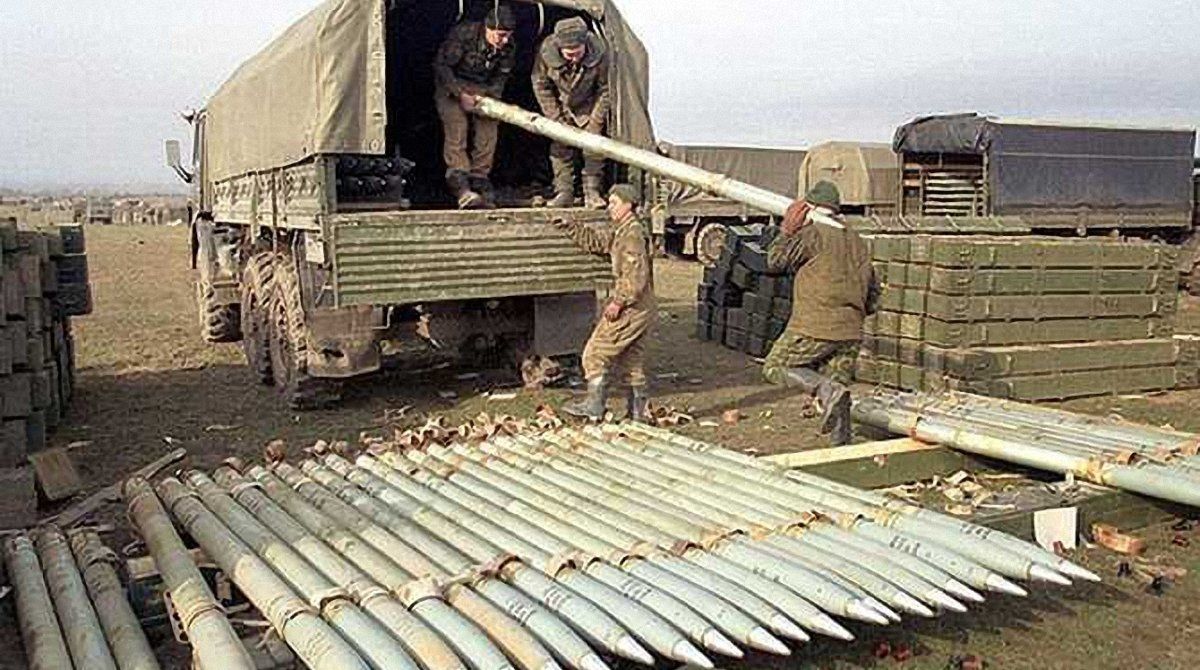 ВСУ уничтожила российский склад боеприпасов для "Градов": мощные взрывы попали на видео