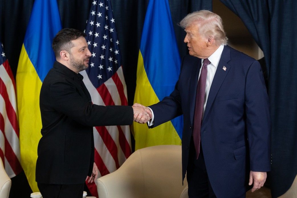 Офис президента Украины показал фотографии переговоров Зеленского с Трампом и рассказал про итоги встречи