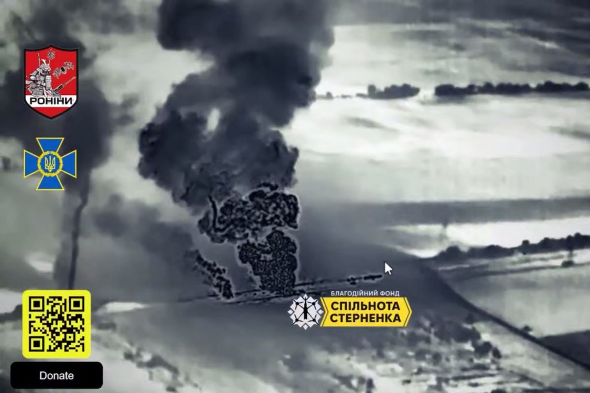 ​"Жара" под Токмаком: появилось видео, как рой дронов FPV сжигает поезд ВС РФ