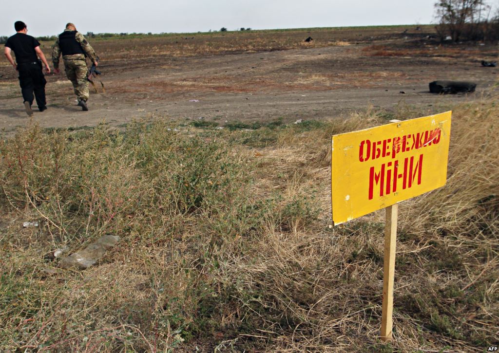 В "серой зоне" на Донбассе на минах подорвались 2 человека - Жебривский рассказал подробности инцидента под Волновахой