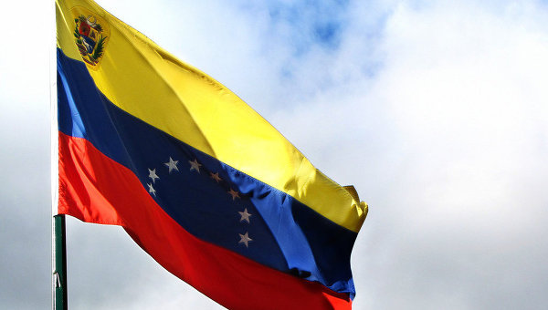 Погибающая Венесуэла: в стране ввели карточки на еду, а бензин продают по 1 копейке