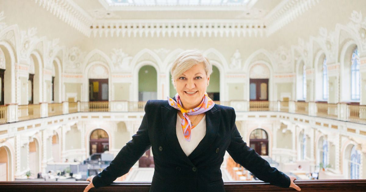 Живет за границей и выставила дом под Киевом на продажу: всплыла правда о главе Нацбанка Гонтаревой